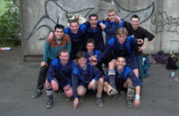 tým Akta-rez v roce 2003